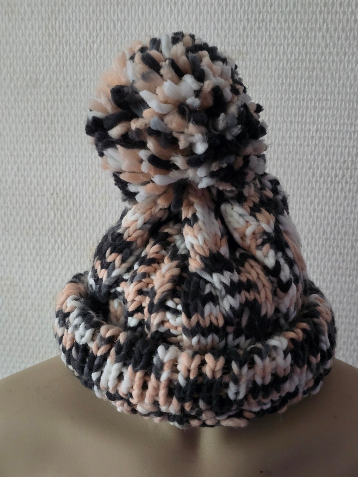 The Sting Beanie Pompon -  Gebreide Muts met Pompon, Kleding | Dames, Hoeden en Petten, The Sting, Ophalen of Verzenden, Zo goed als nieuw