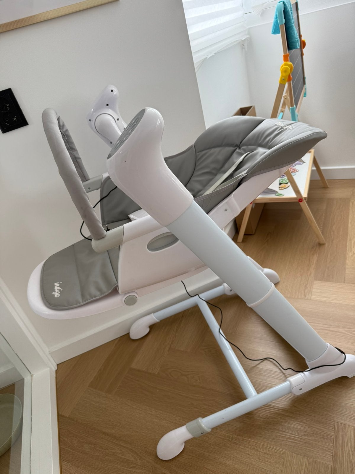 Baby schommel stoel eetstoel, Kinderen en Baby's, Kinderstoelen, Ophalen of Verzenden, Zo goed als nieuw, Overige typen