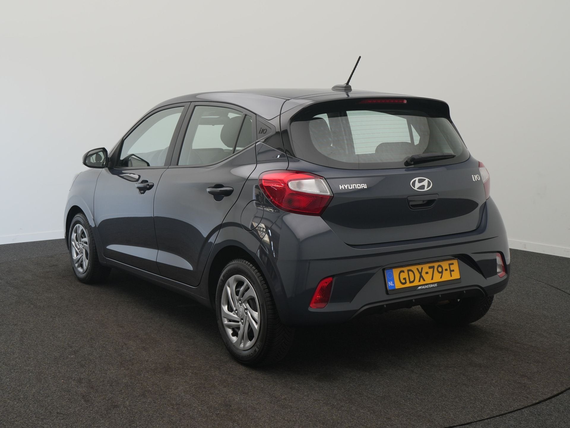 Hyundai i10 1.0 Comfort - RIJKLAARPRIJS - All Seasonbanden -, Auto's, Voorwielaandrijving, 12 maanden, Stof, Gebruikt