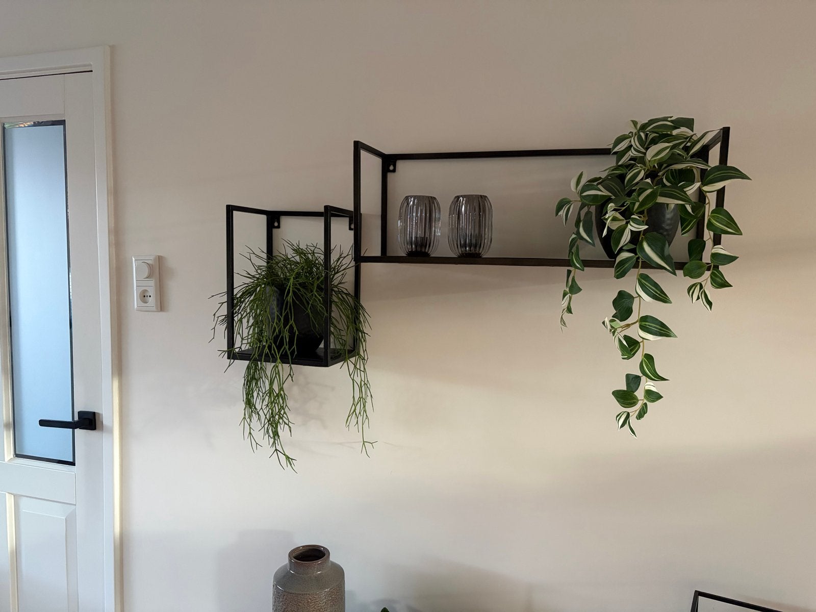 Zwarte metalen wandplanken set - industrieel design, Ophalen, Zo goed als nieuw