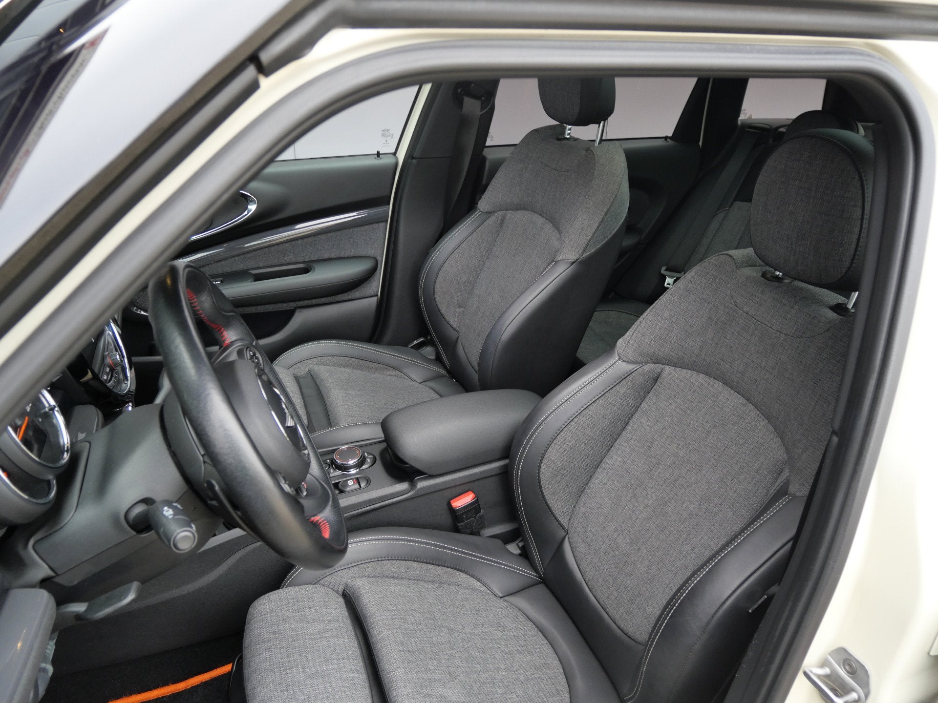 MINI Clubman 2.0 COOPER S CHILI | AUTOMAAT | PANO | H/K | LE, Auto's, 1998 cc, Gebruikt, Leder en Stof, Wit