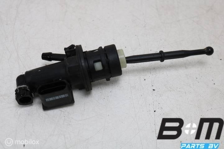 Koppeling hoofdcilinder VW Passat B6 3C0721388D, Gebruikt