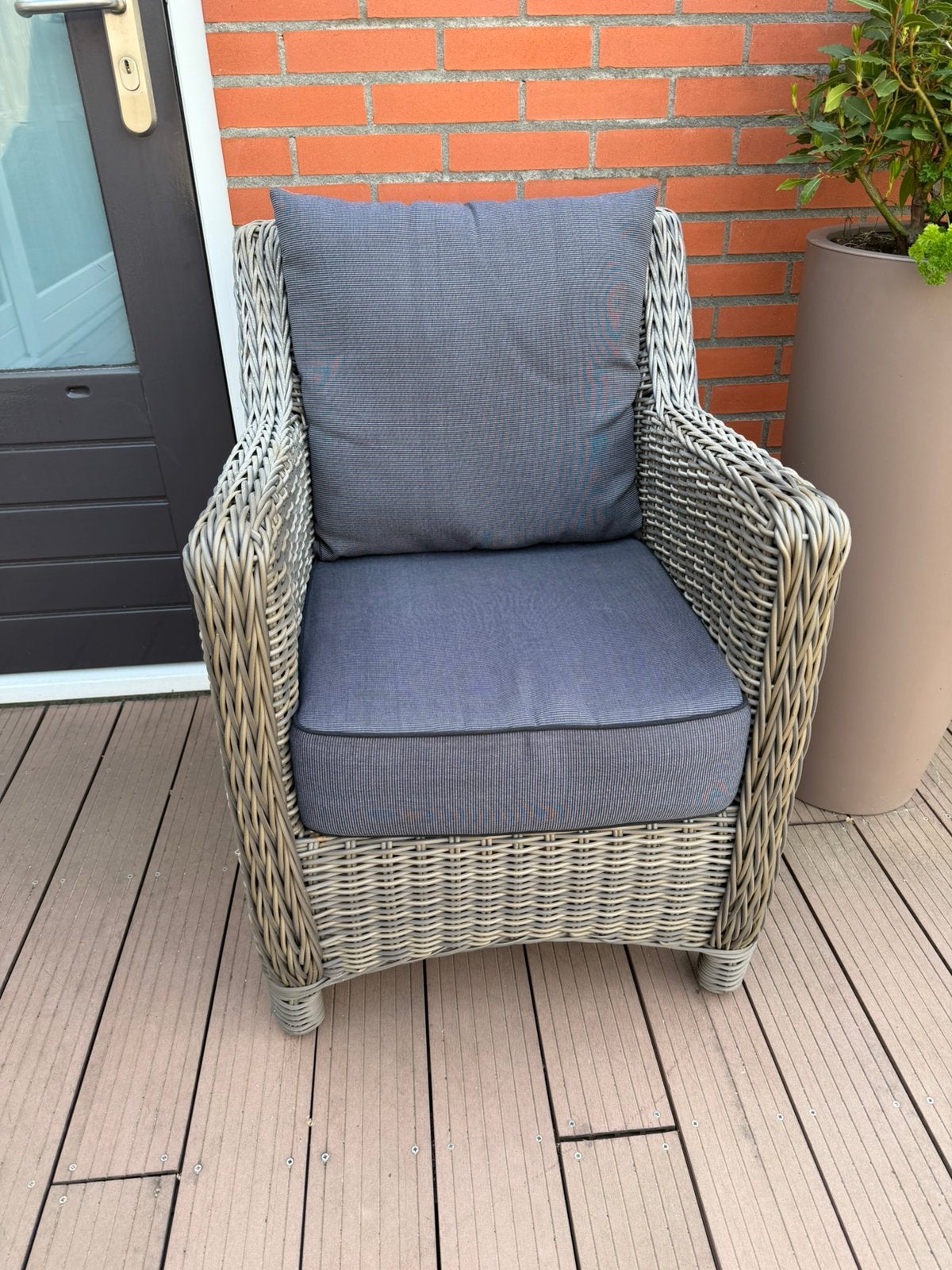 Te koop: 6 Victory armstoel kubu wicker incl. kussens, Ophalen of Verzenden, Gebruikt, Wicker
