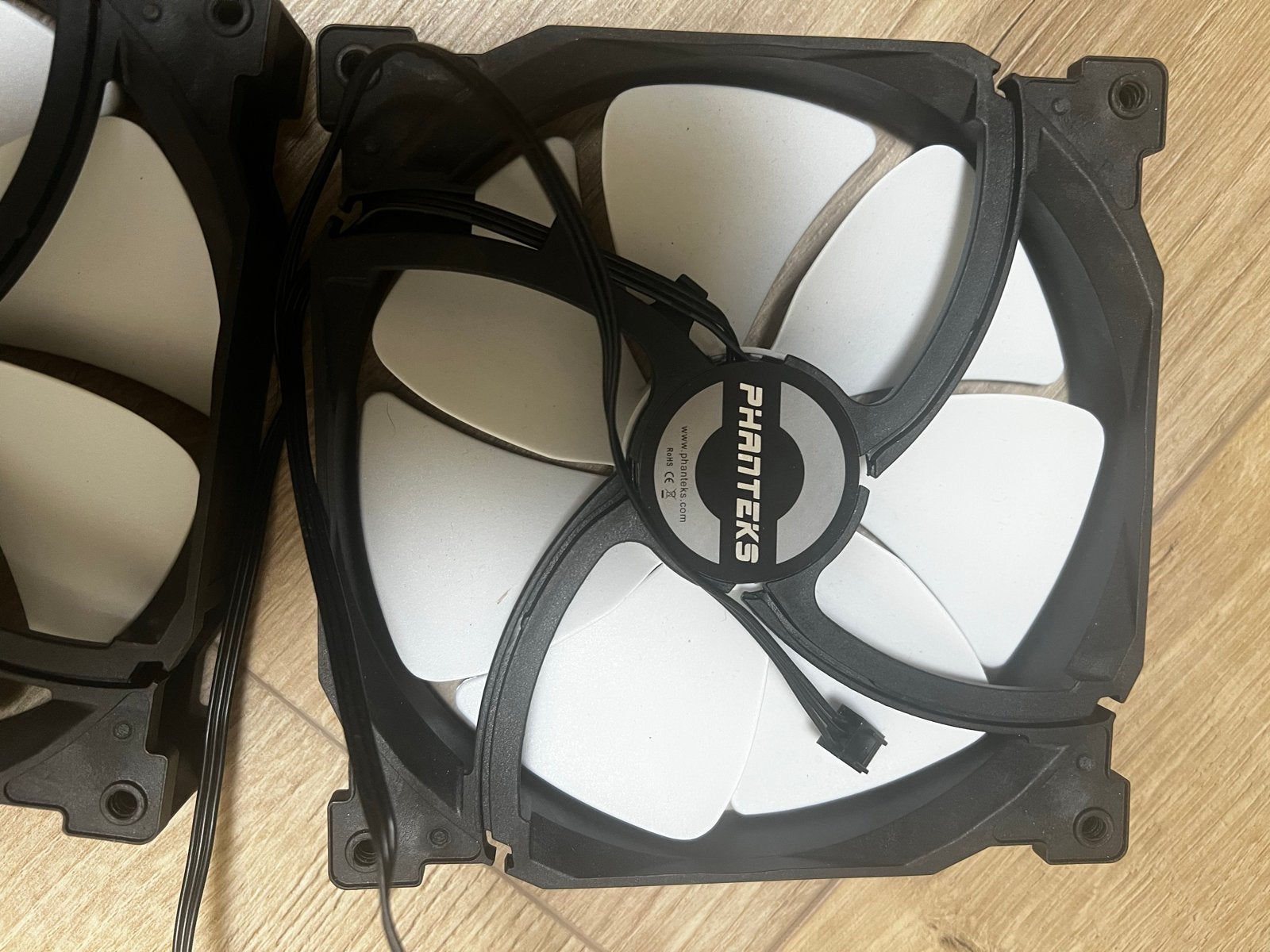 2x Phanteks Casefans 140mm, 3-pins, Computers en Software, Computerbehuizingen, Ophalen of Verzenden, Zo goed als nieuw