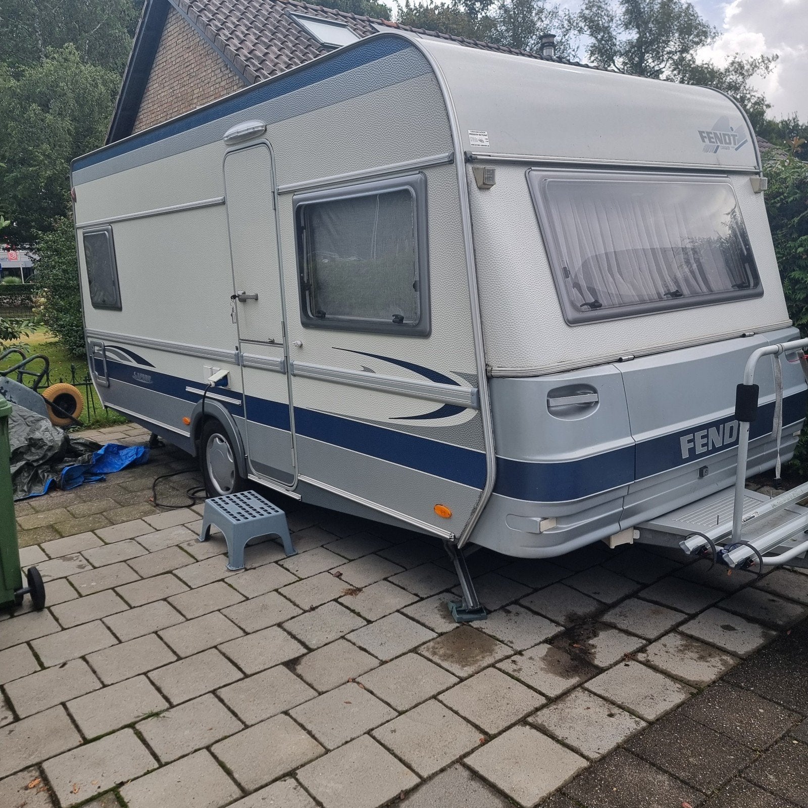 Fendt 470 Caravan met Rondzit en Vast Bed, Caravans en Kamperen, Caravans, Vast bed, Rondzit, Ringverwarming, Particulier