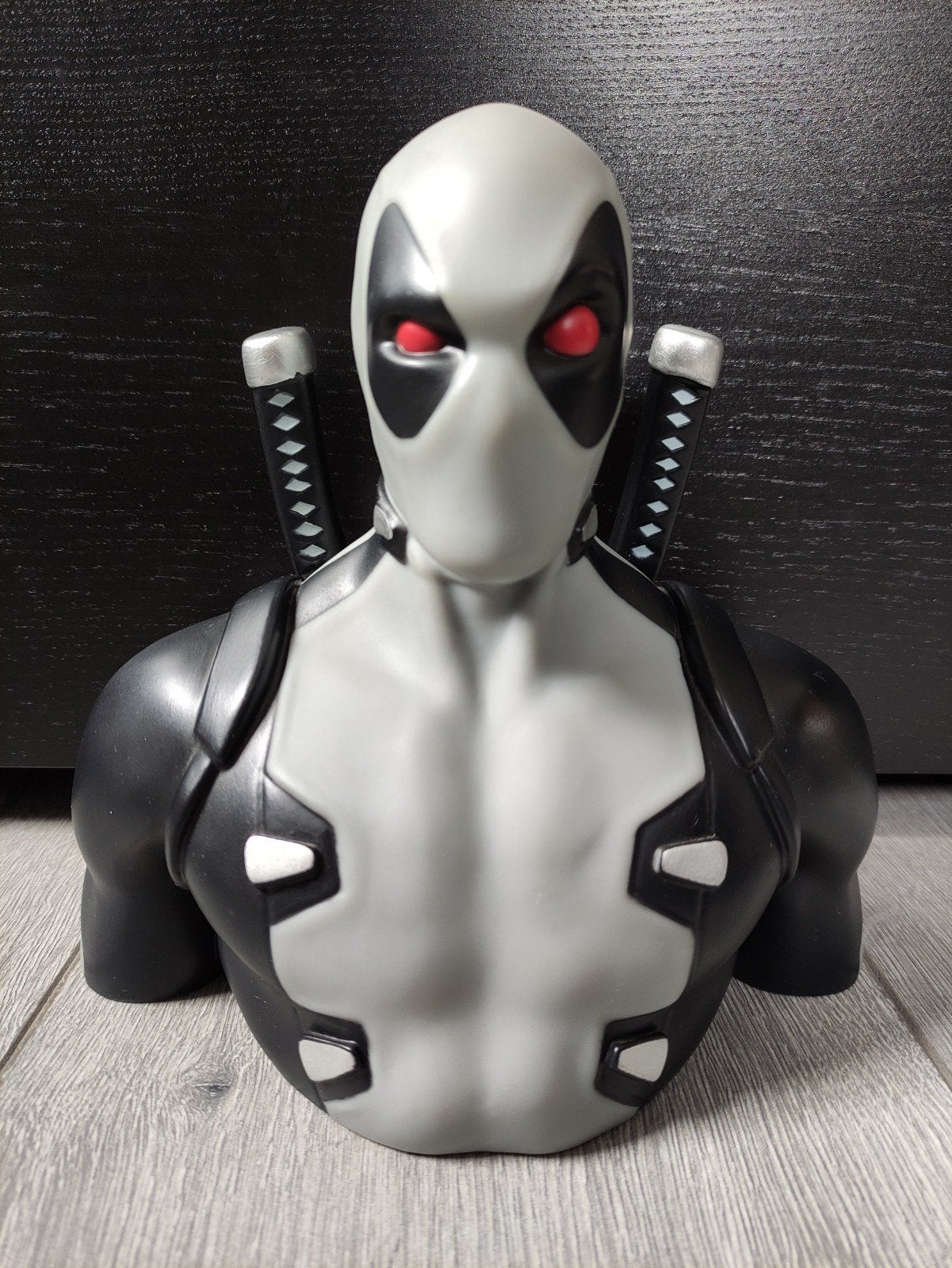 Marvel deadpool statue, Ophalen of Verzenden, Zo goed als nieuw