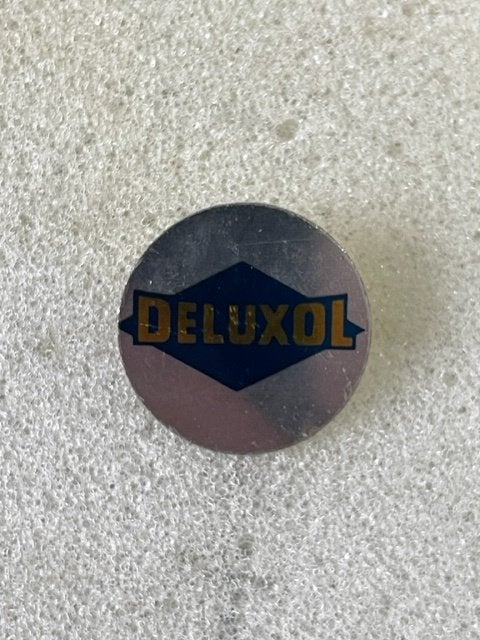 Deluxol Motorolie speldje, Verzamelen, Ophalen of Verzenden, Zo goed als nieuw, Overige onderwerpen