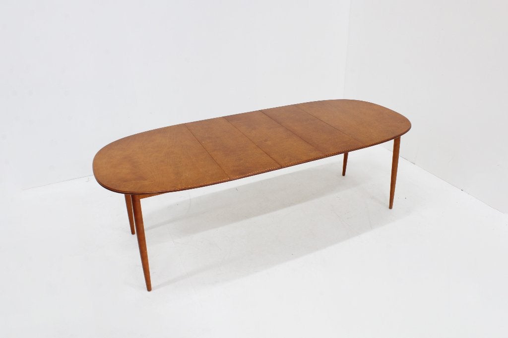 Vintage ovale uitschuifbare tafel uit de jaren 60 van Asko, Huis en Inrichting, Design, Teakhout, 200 cm of meer, Zo goed als nieuw