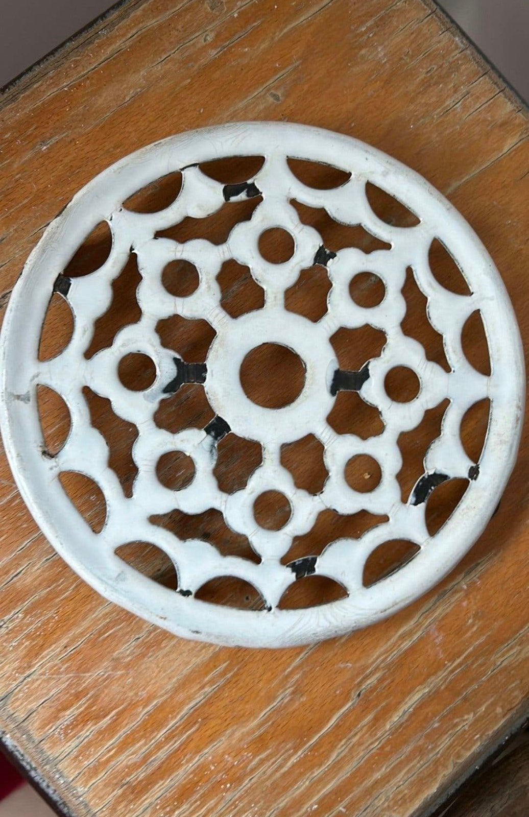 Witte onderzetter emaille Frans nr 3, Ophalen of Verzenden