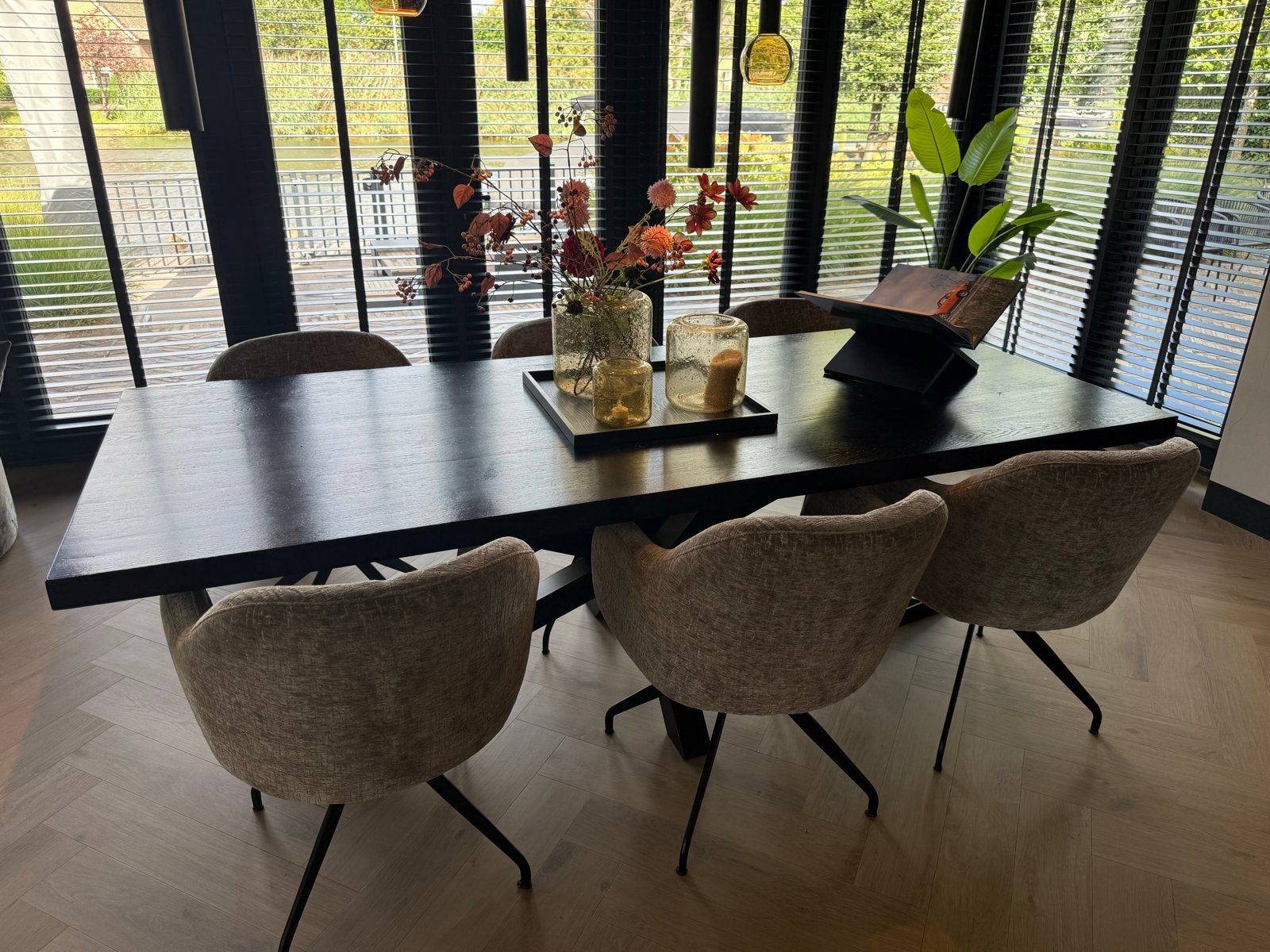 Zwarte eettafel met houtnerf en kruispoot - 240x100 cm, Ophalen, Gebruikt, 100 tot 150 cm, 200 cm of meer