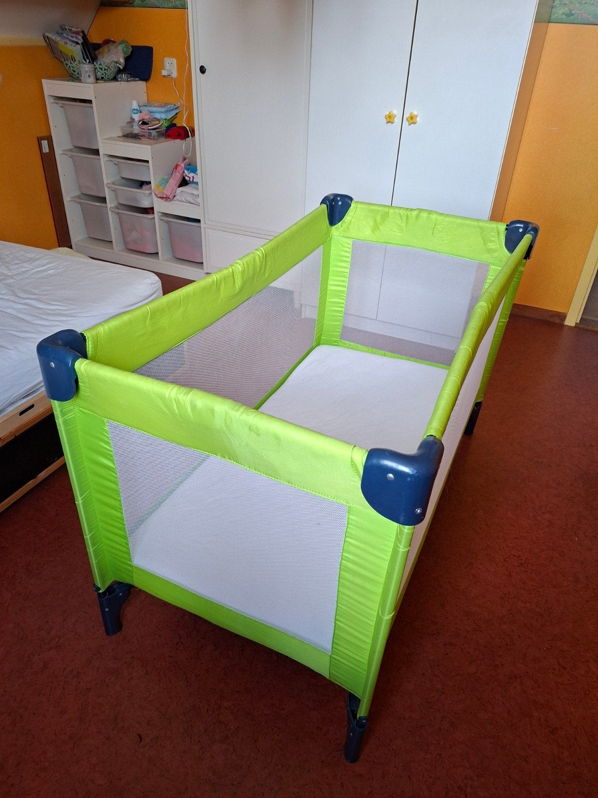 Campingbedje met matras en bijbehorend hoeslaken, Ophalen, Minder dan 140 cm, Minder dan 70 cm, Matras