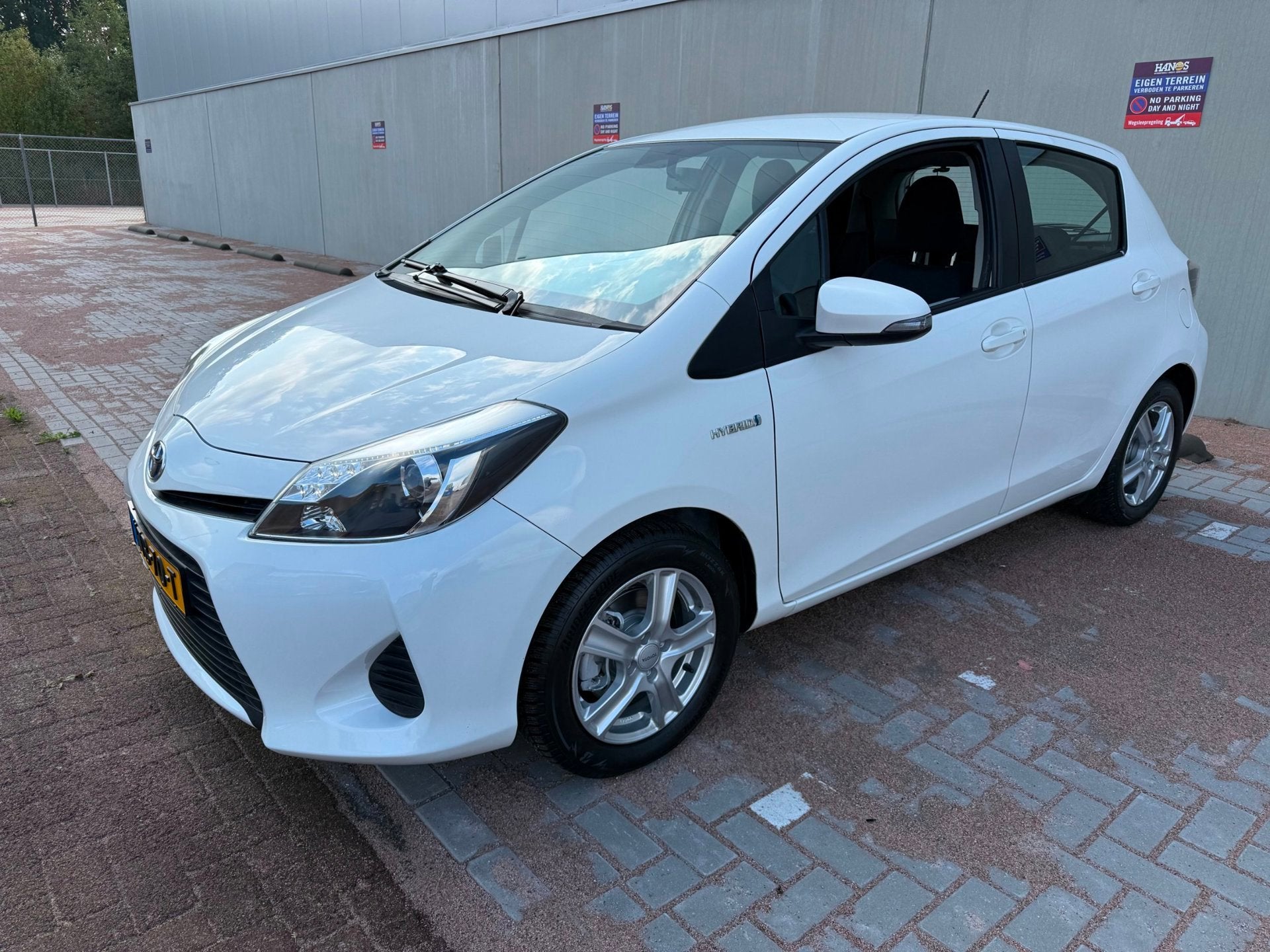 Toyota Yaris 1.5 Full Hybrid Comfort |NIEUW APK|1E EIG|LUXE, Euro 5, Gebruikt, Zwart, 4 cilinders