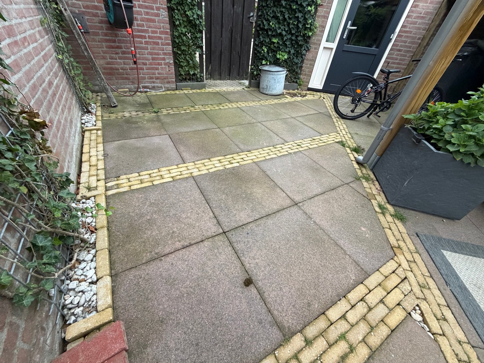 Gebruikte terrastegels en klinkers GRATIS, Tuin en Terras, Gebruikt, Klinkers, Ophalen of Verzenden, 10 m² of meer
