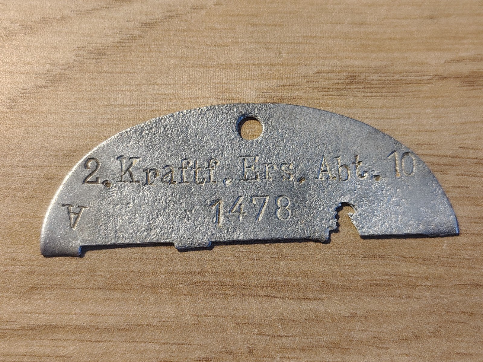 Erkennungsmarke Dog tag echt of repro?, Ophalen of Verzenden, Nederland, Embleem of Badge