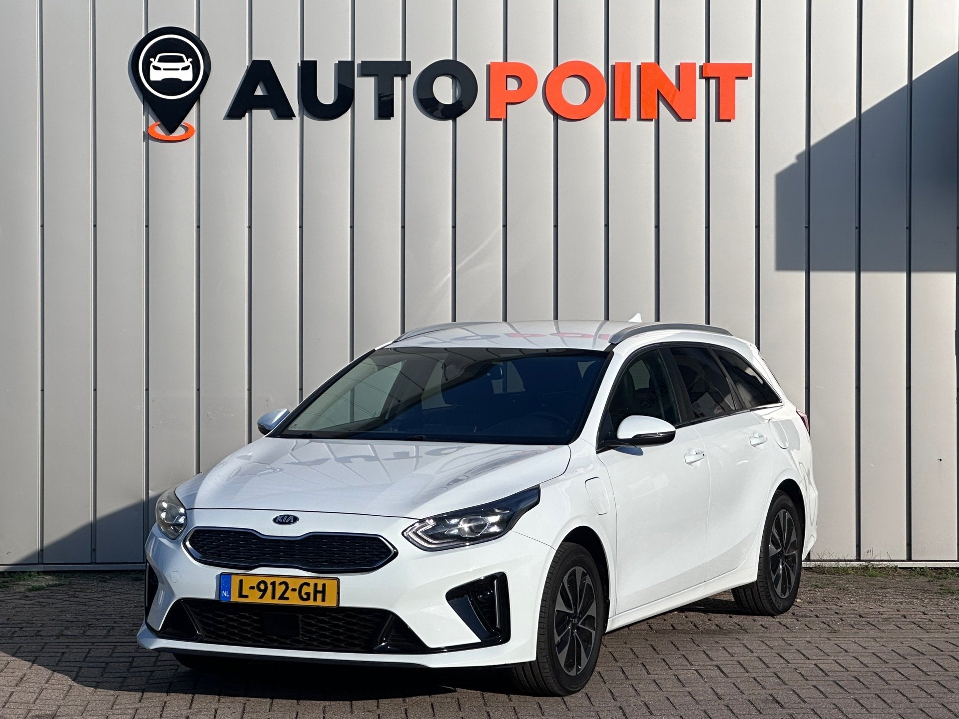 Kia Ceed Sportswagon 1.6 GDI PHEV DynamicPlusLine EERSTE EIG, Gebruikt, Wit, 1508 kg, Xenon verlichting