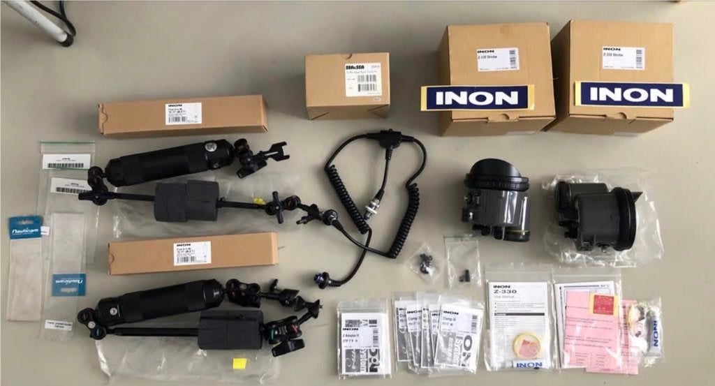 2x Inon z-330 strobe onderwater flitser set, Videocamera, Zo goed als nieuw, Meer dan 40 meter, Onderwaterflitser