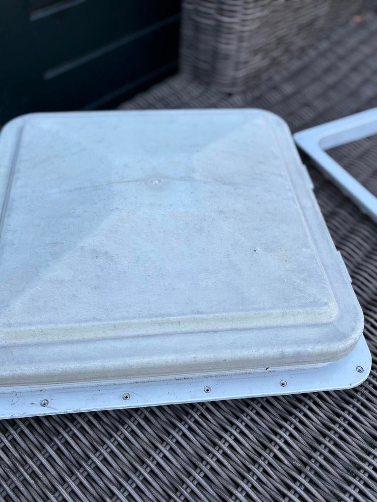 3 X hetzelfde caravan camper dakluik dakraam, Caravans en Kamperen, Caravan accessoires, Ophalen, Gebruikt