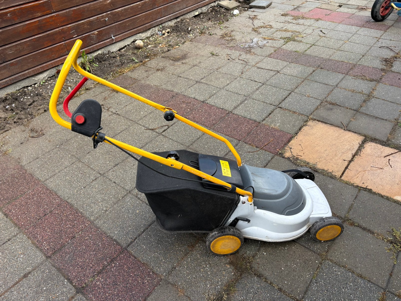 Elektrische grasmaaier, Ophalen, Gebruikt, Elektrische grasmaaier, Opvangbak