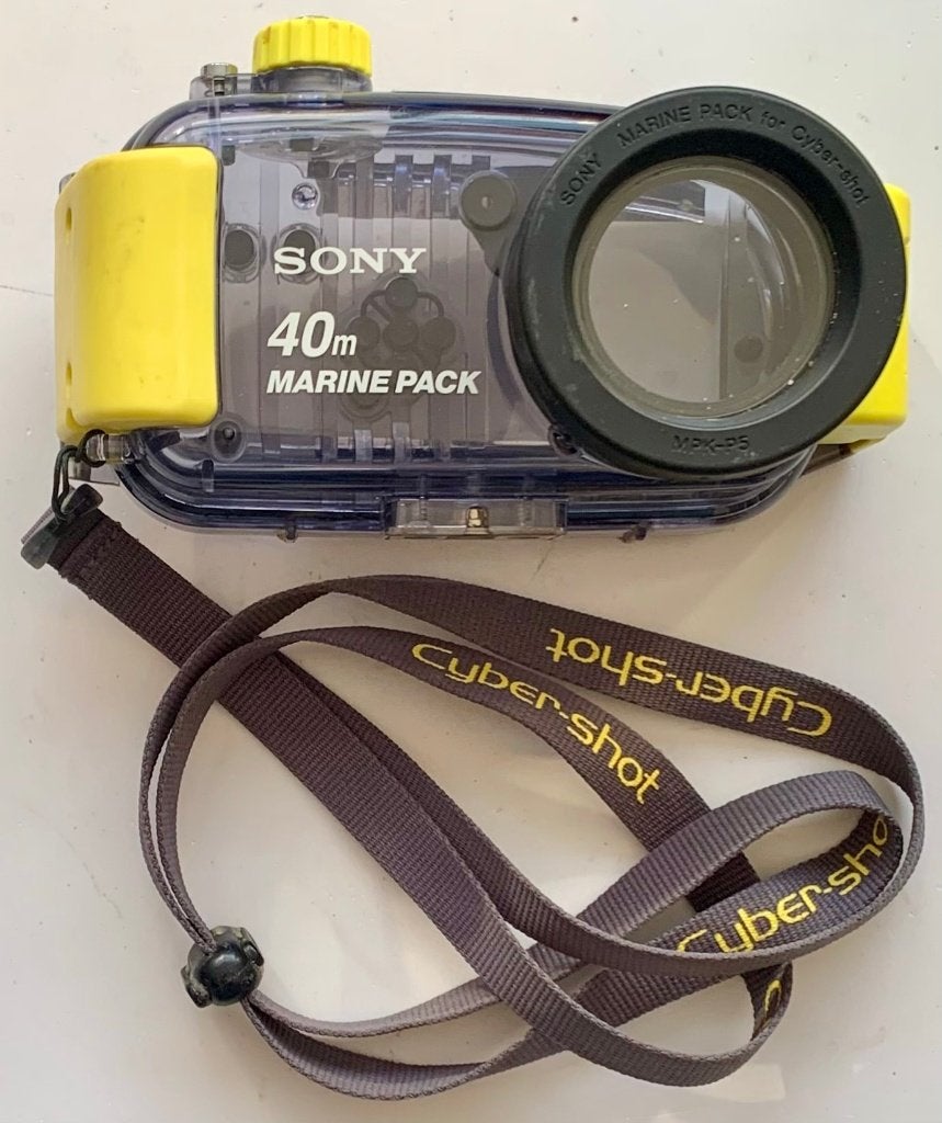 Sony Cyber-Shot 40M Marine Pack [Goede staat], Ophalen of Verzenden, Zo goed als nieuw, Sony