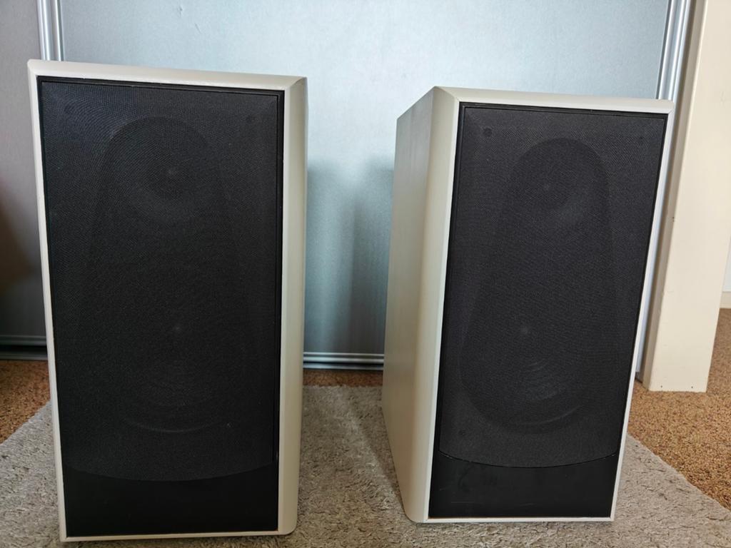 Sonab C26E Vintage Speakers – Wit Geverfd – Bi-Wiring, Audio, Tv en Foto, Luidsprekers, Gebruikt, 60 tot 120 watt, Front, Rear of Stereo speakers