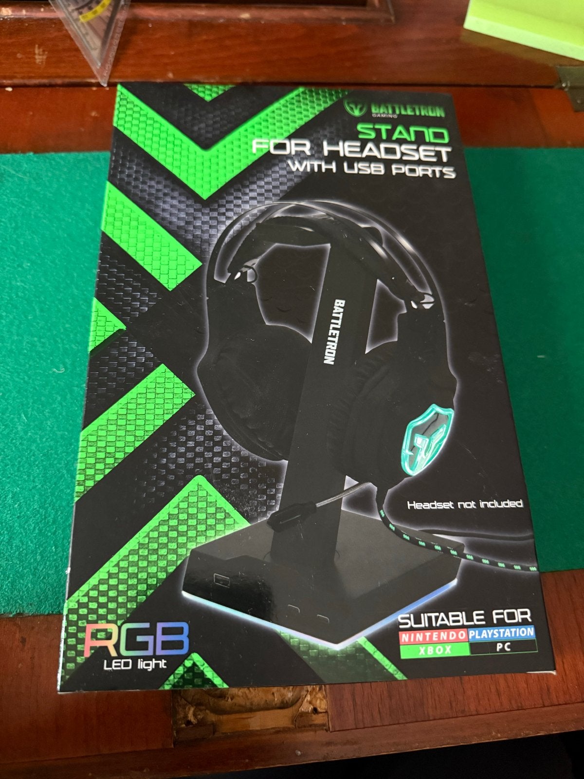Headset standaard met USB oplaadpunt en RGB verlichting, Ophalen, Houder/standaard, Nieuw, RGB verlichting