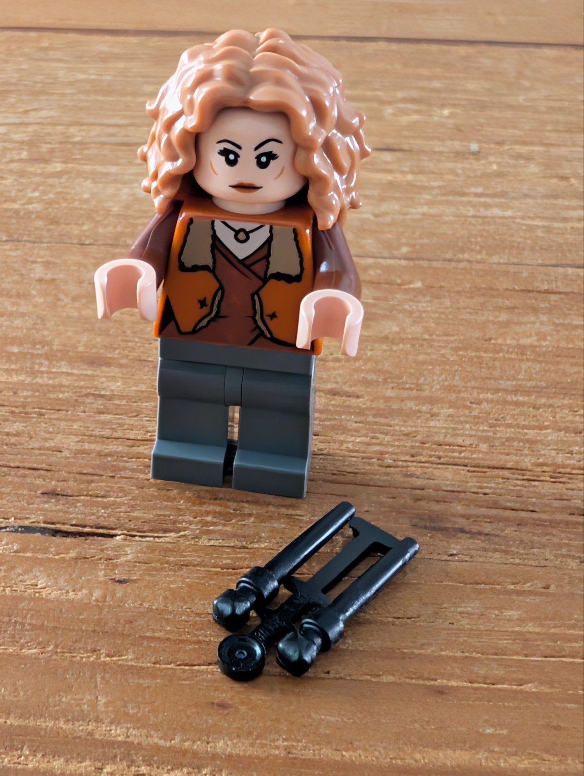 Lego Minifig Harry Potter/ Madam Rosmerta met toverstokken, Lego, Ophalen of Verzenden, Minifiguur, Inclusief accessoires