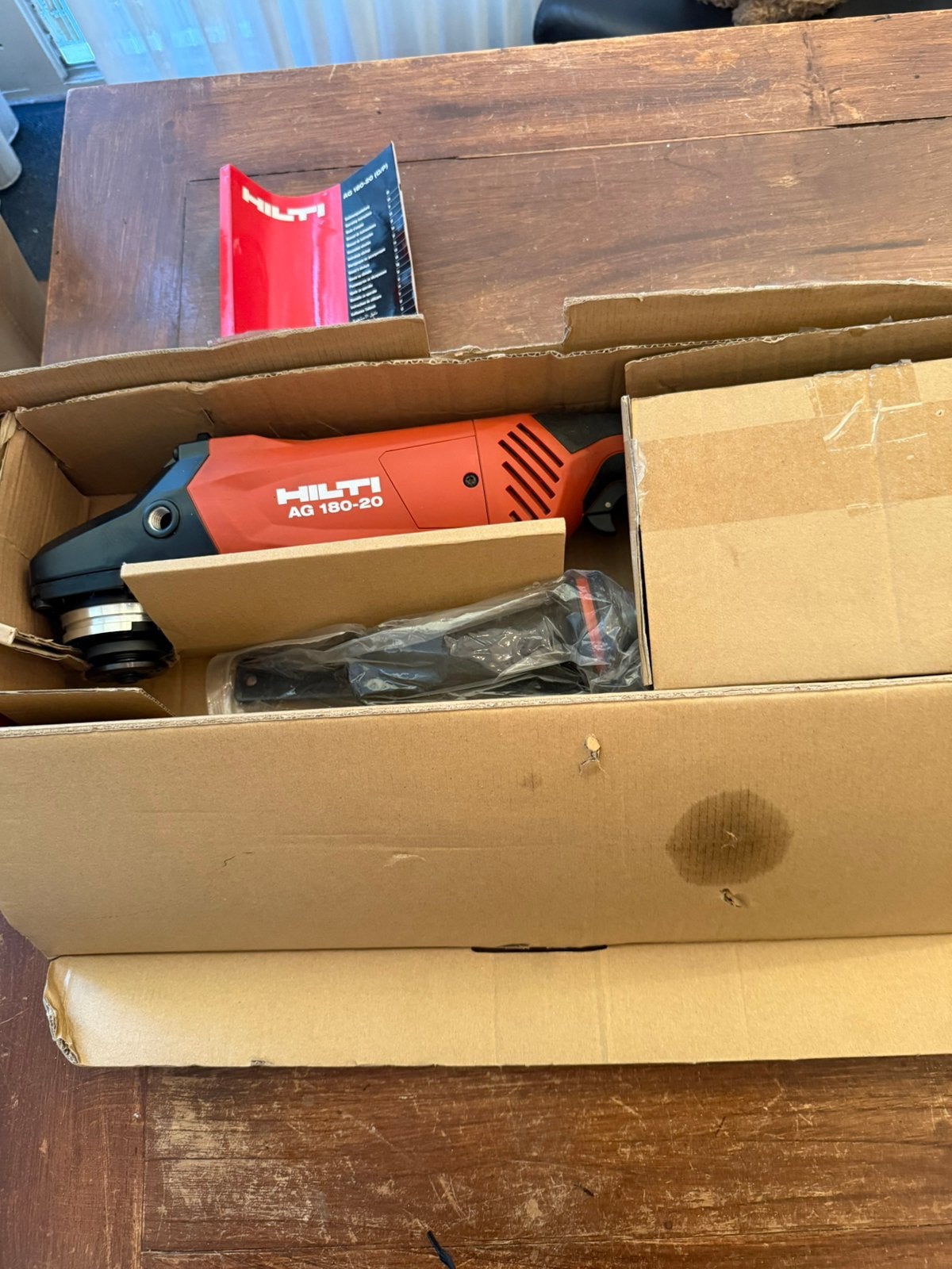 Te koop HILTI  AG 180-20    NIEUW, Doe-het-zelf en Verbouw, Gereedschap | Slijpmachines, Ophalen of Verzenden, Nieuw, 1000 watt of meer