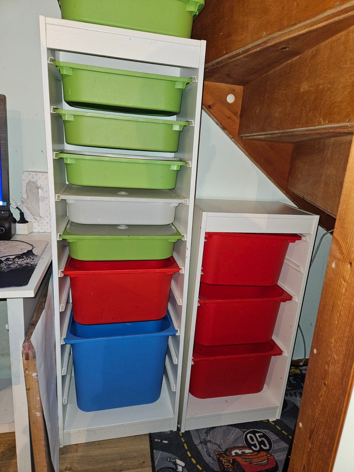 Ikea kast met hangbakken - Opbrengst voor het goede doel, Ophalen of Verzenden, Zo goed als nieuw