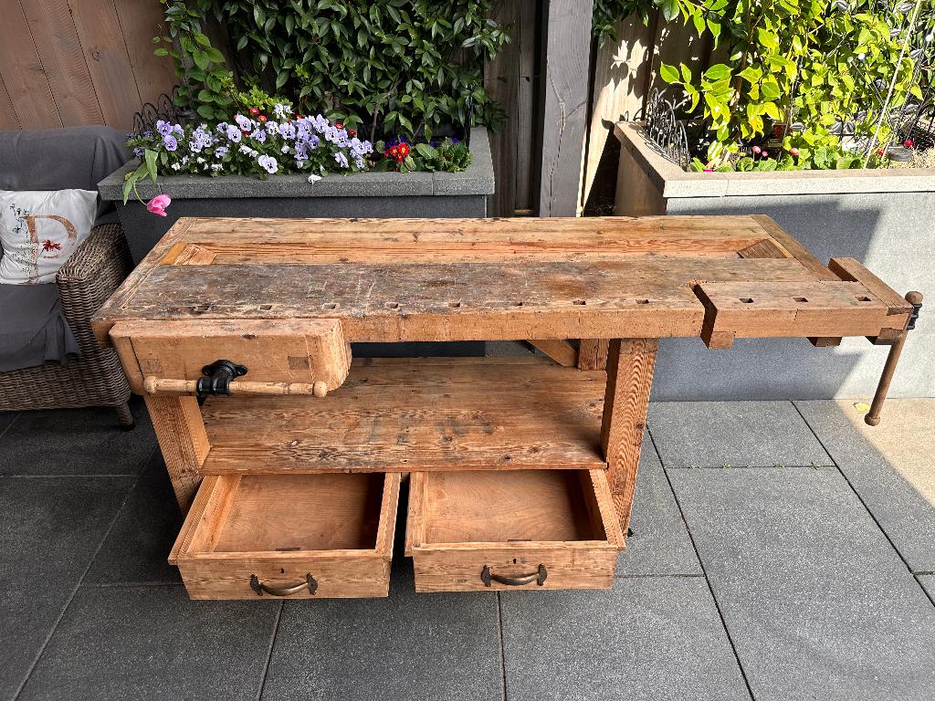 Mooie oude gerestaureerde werkbank., Doe-het-zelf en Verbouw, Werkbanken, Ophalen, Gebruikt, 170 cm of meer, Bankschroef