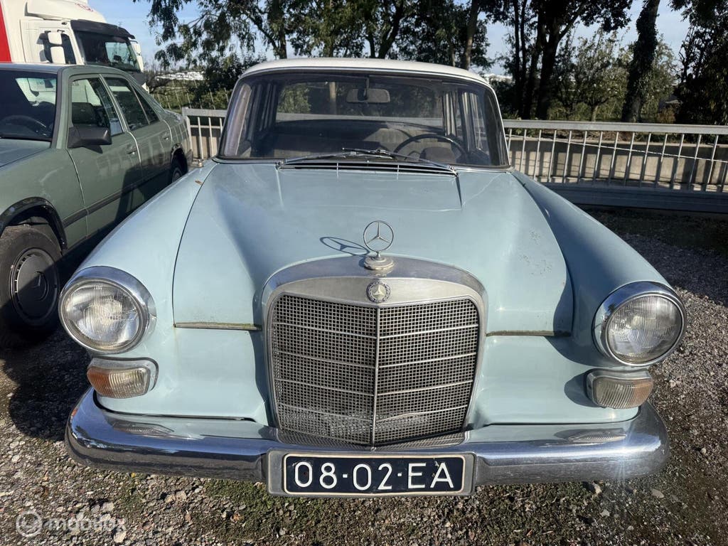 Mercedes W110 Heckflosse Projectwagen, foto 3