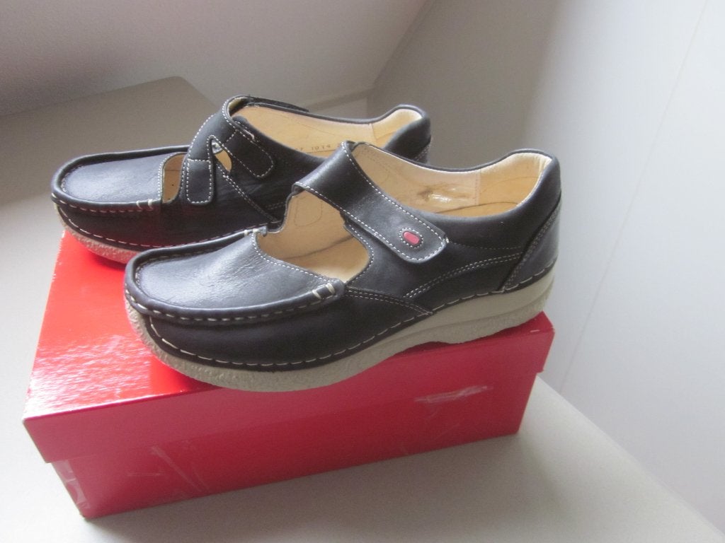 Wolky donkerblauwe damesschoenen maat 39 zo goed als nieuw, Kleding | Dames, Schoenen, Wolky, Schoenen met lage hakken, Blauw