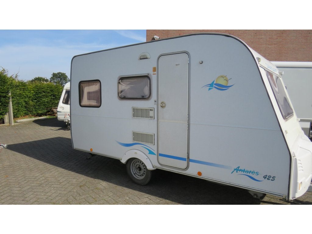 Foto 5 van Caravelair Antares Luxe 420 Bj 2001 Nu €3500