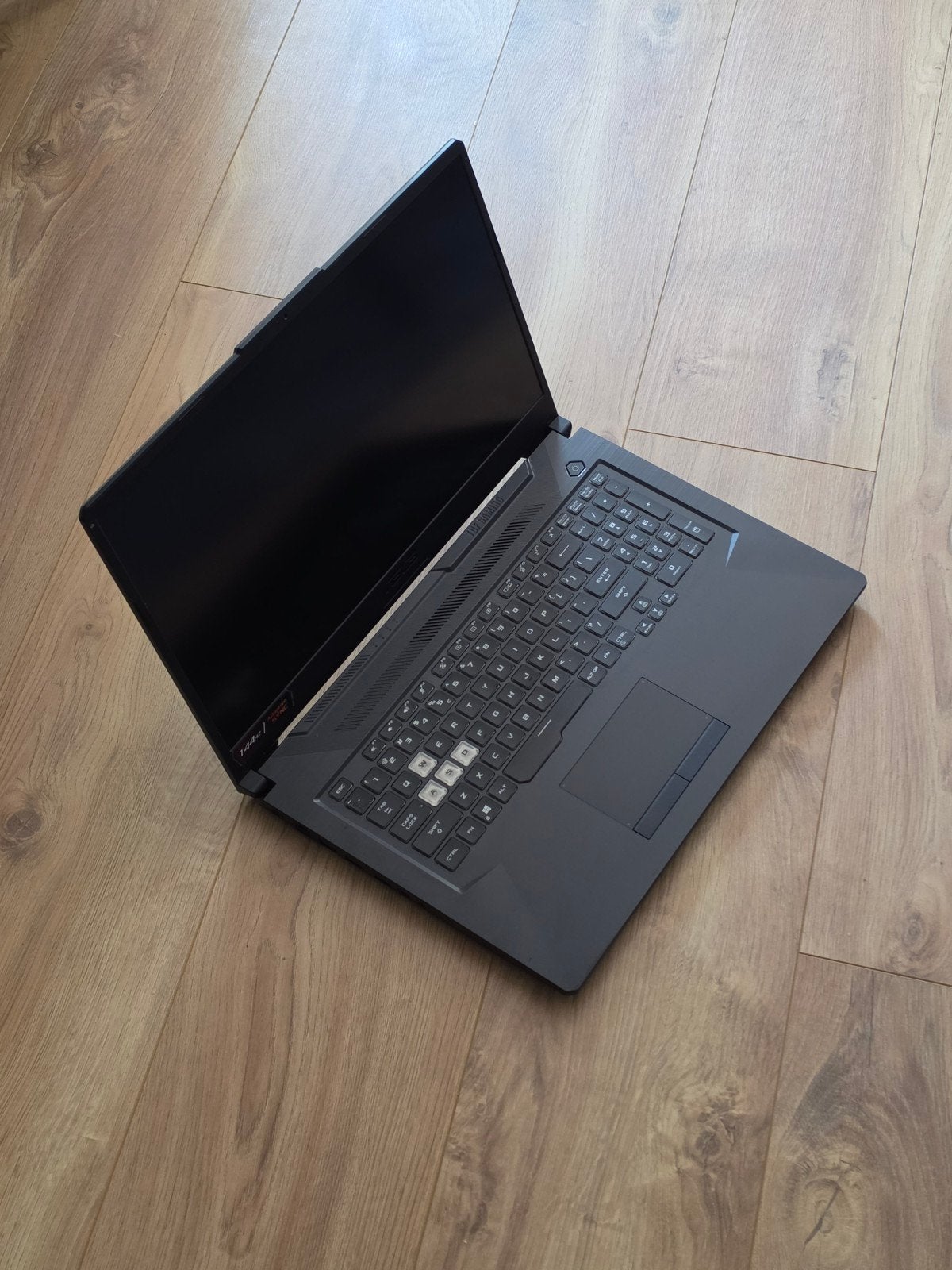 ASUS TUF Gaming F17 FX706HM - Defecte Wifi/Bluetooth