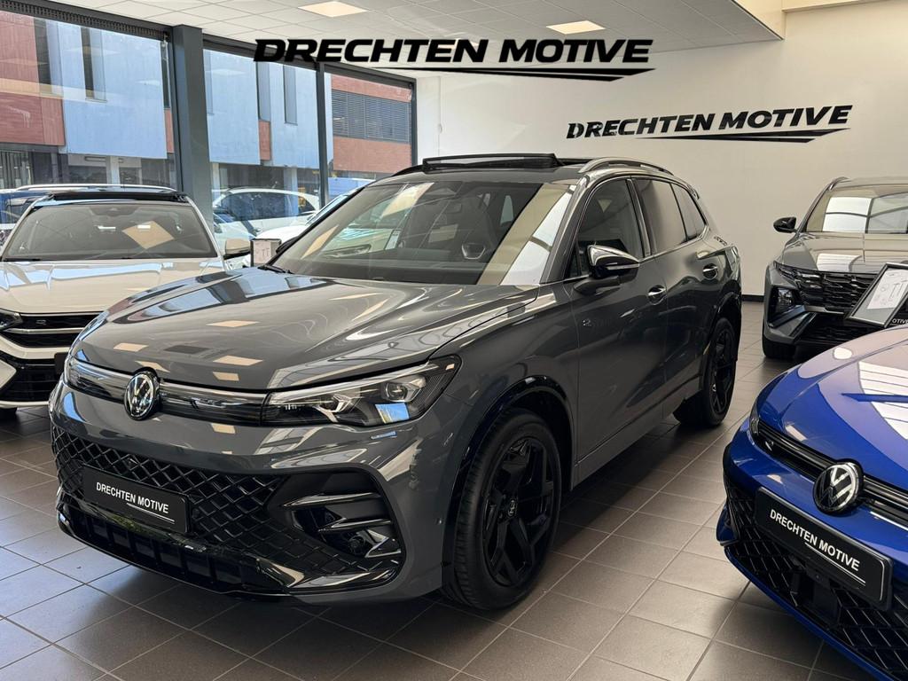 Volkswagen Tiguan 1.5 eTSI R-Line / Pano / 360 Camera / Mass, Stof, 4 cilinders, 150 pk, 1501 kg