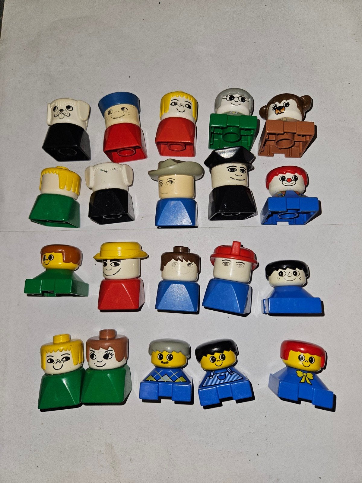 Duplo vintage poppetjes 20 stuks, Kinderen en Baby's, Speelgoed | Duplo en Lego, Ophalen of Verzenden, Gebruikt, Duplo