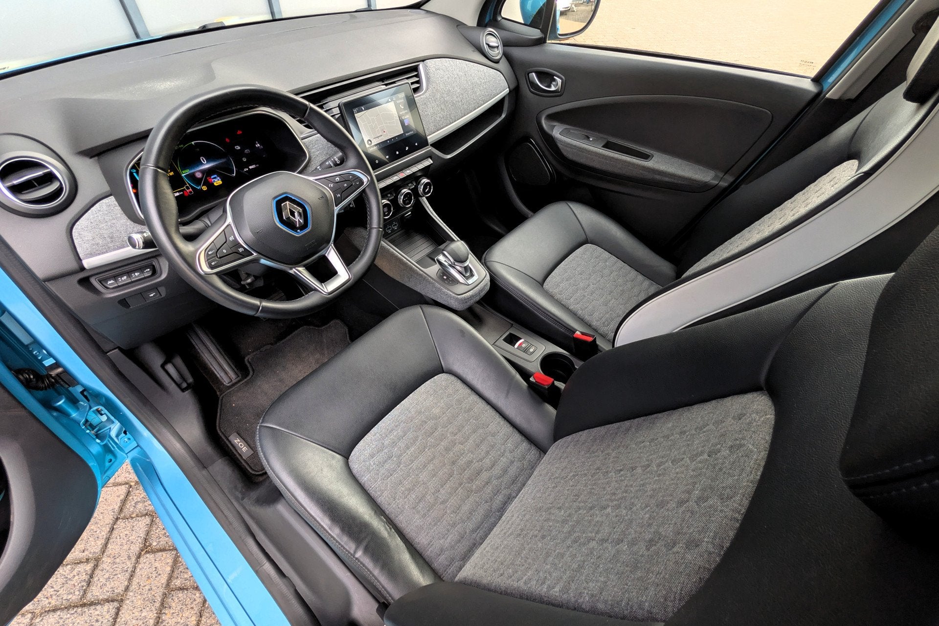 Renault ZOE R135 Zen 52kWh KOOPACCU SOH 87% Trekhaak, Auto's, Dealer onderhouden, 136 pk, Met garantie (alle), Blauw
