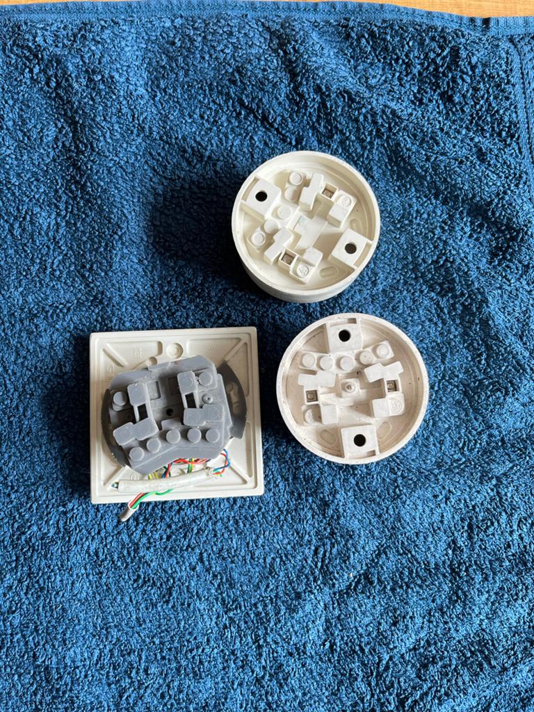 Vintage telefoon stopcontacten en aansluitingen, Doe-het-zelf en Verbouw, Elektra en Kabels, Ophalen of Verzenden, Gebruikt, Stopcontact