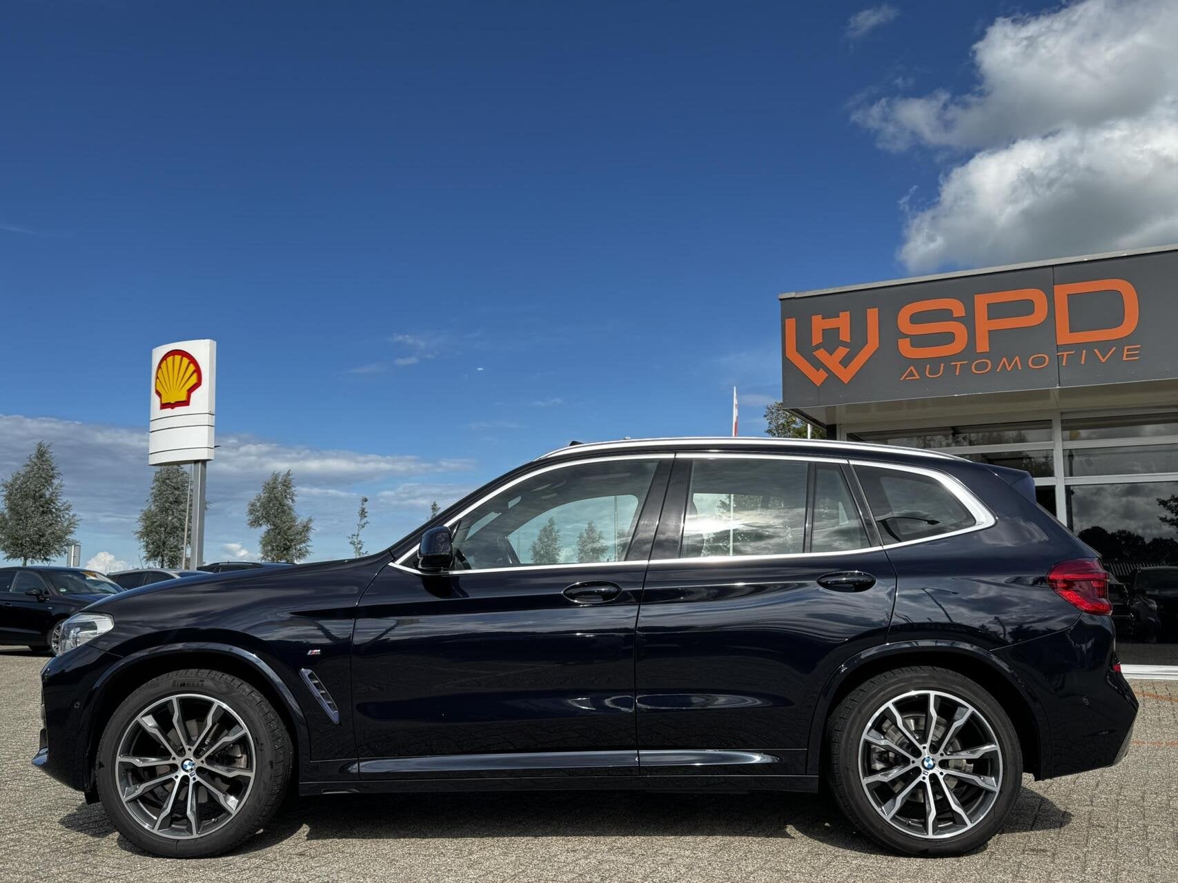 BMW X3 xDrive20i High Executive|M-sport|Trekhaak|Pano|Camera, Auto's, Automaat, Gebruikt, 4 cilinders, 2000 kg