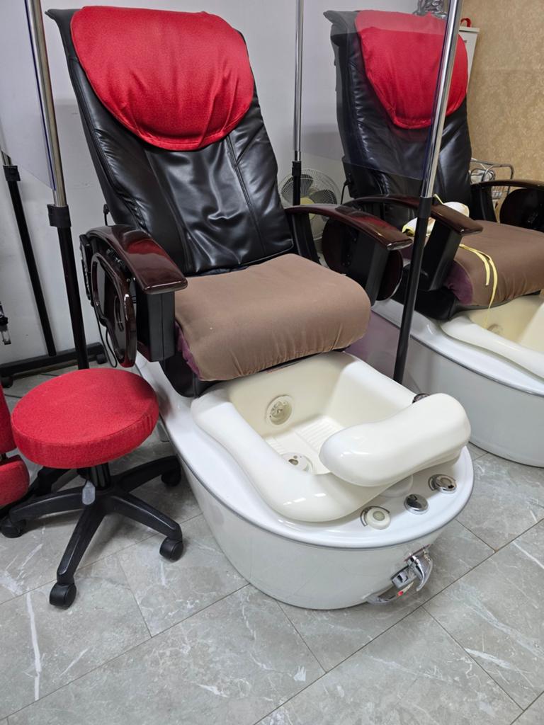 Spa/ spa pedicure stoel, Huis en Inrichting, Ophalen, Zwart, Leer, Zo goed als nieuw