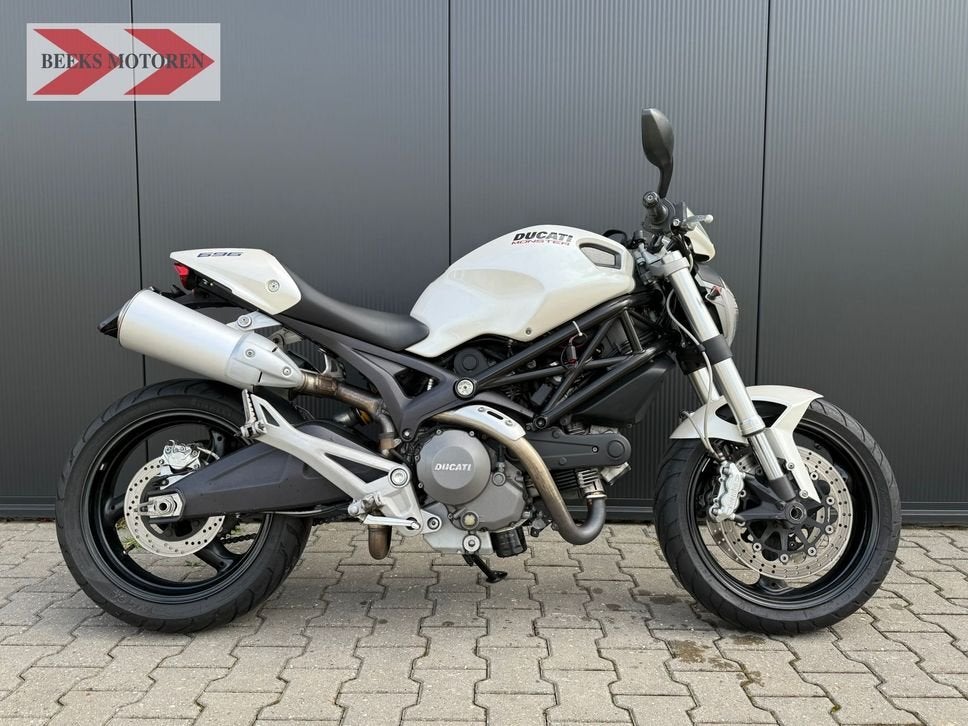 NETTE DUCATI MONSTER 696 M696 plus 2010 - 35KW/A2 mogelijk, DUCATI, 2 cilinders, Motorrijbewijs A, Bedrijf