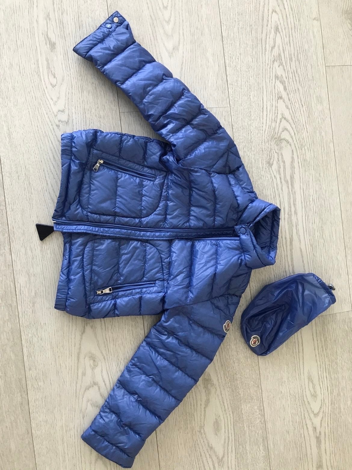 Moncler donsjack blauw, maat M, Ophalen of Verzenden, Gedragen, Blauw