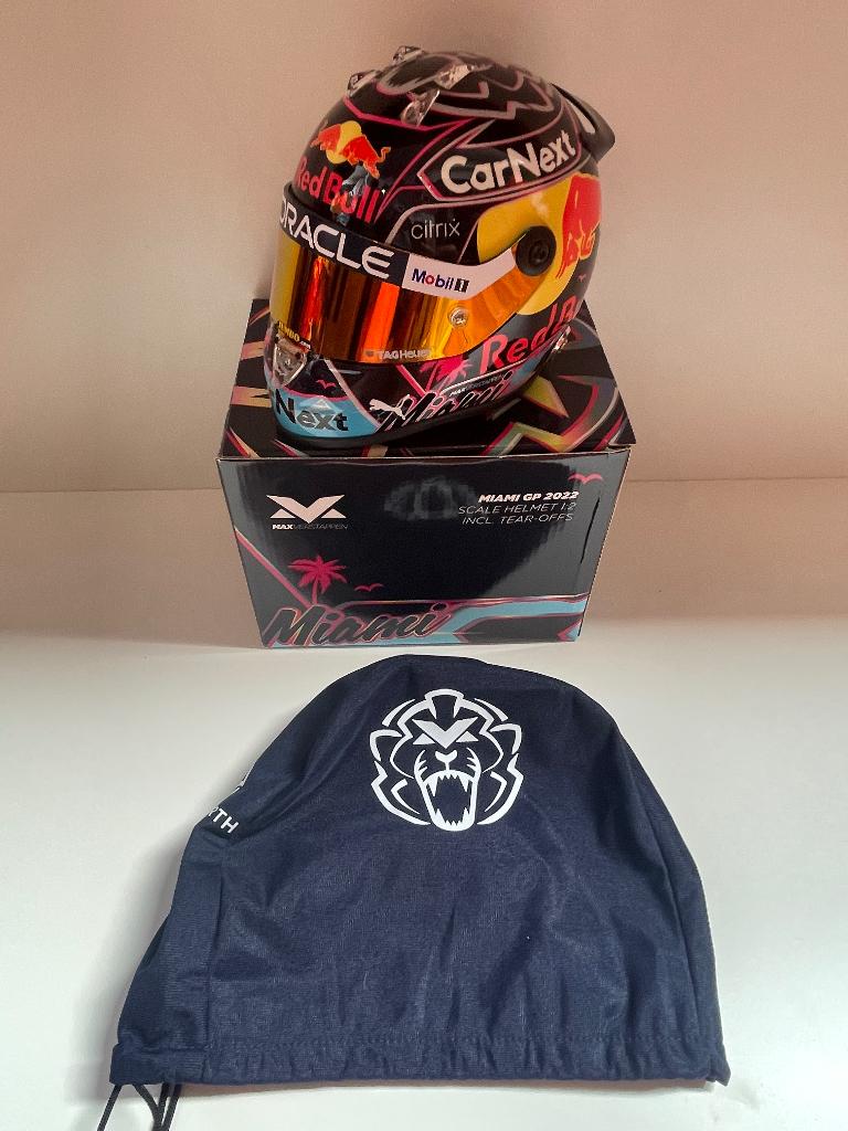 Max Verstappen Schubert Helm 1:2 GP Miami 2022, Verzamelen, Ophalen of Verzenden, Nieuw, Formule 1