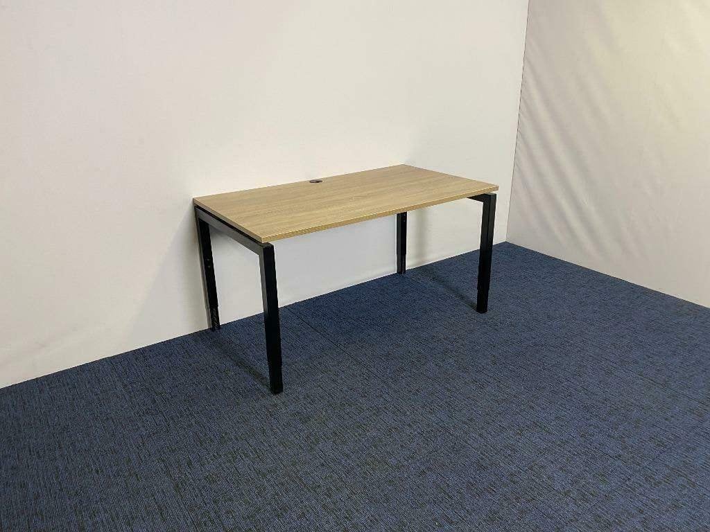 4 x Bureau 'zwevend' - Robson Eiken blad - 140 x 80 cm., Ophalen, Gebruikt, In hoogte verstelbaar, 140 cm