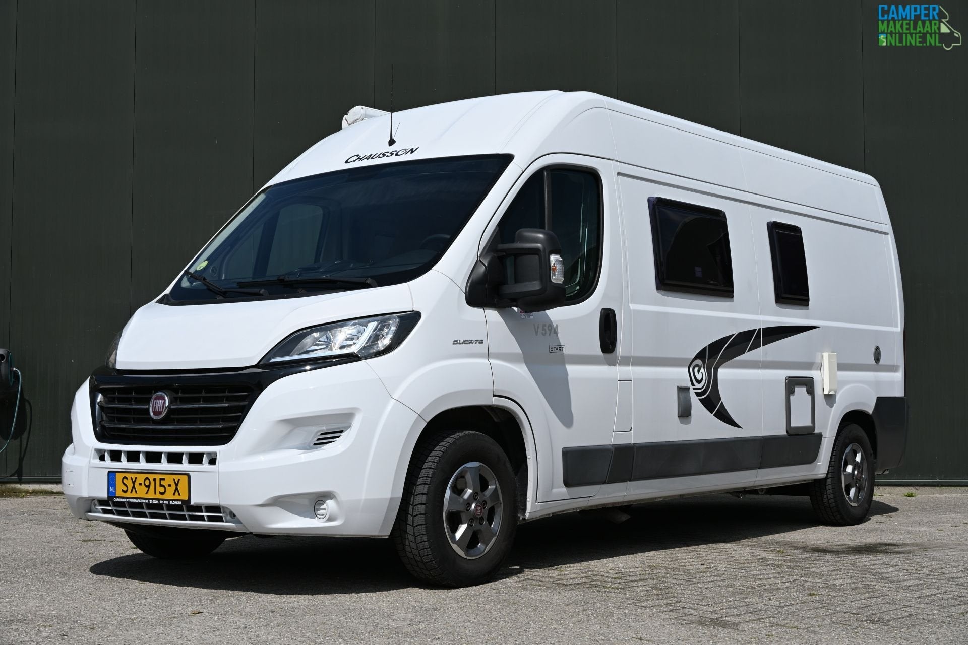 Chausson Twist V 594 Dwarsbed|Schotel|Luifel|Zonnepaneel|TOP, Caravans en Kamperen, Ringverwarming, Verwarmde buitenspiegels, Tot en met 2