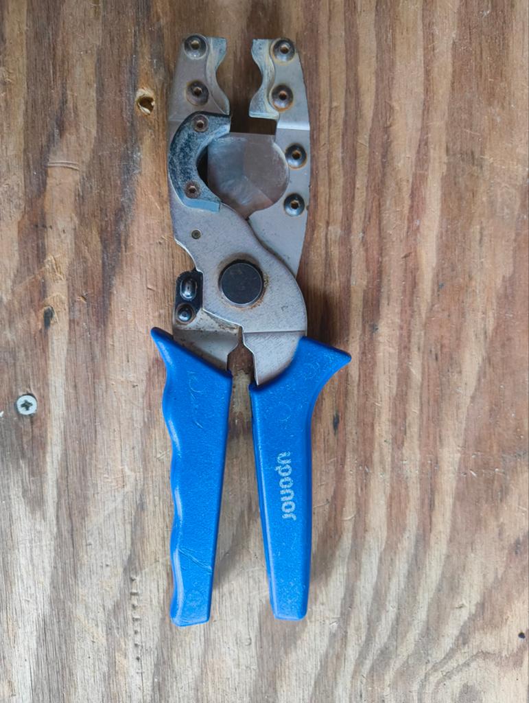 Uponor professionele buisknipschaar / leidingknipper, Ophalen of Verzenden