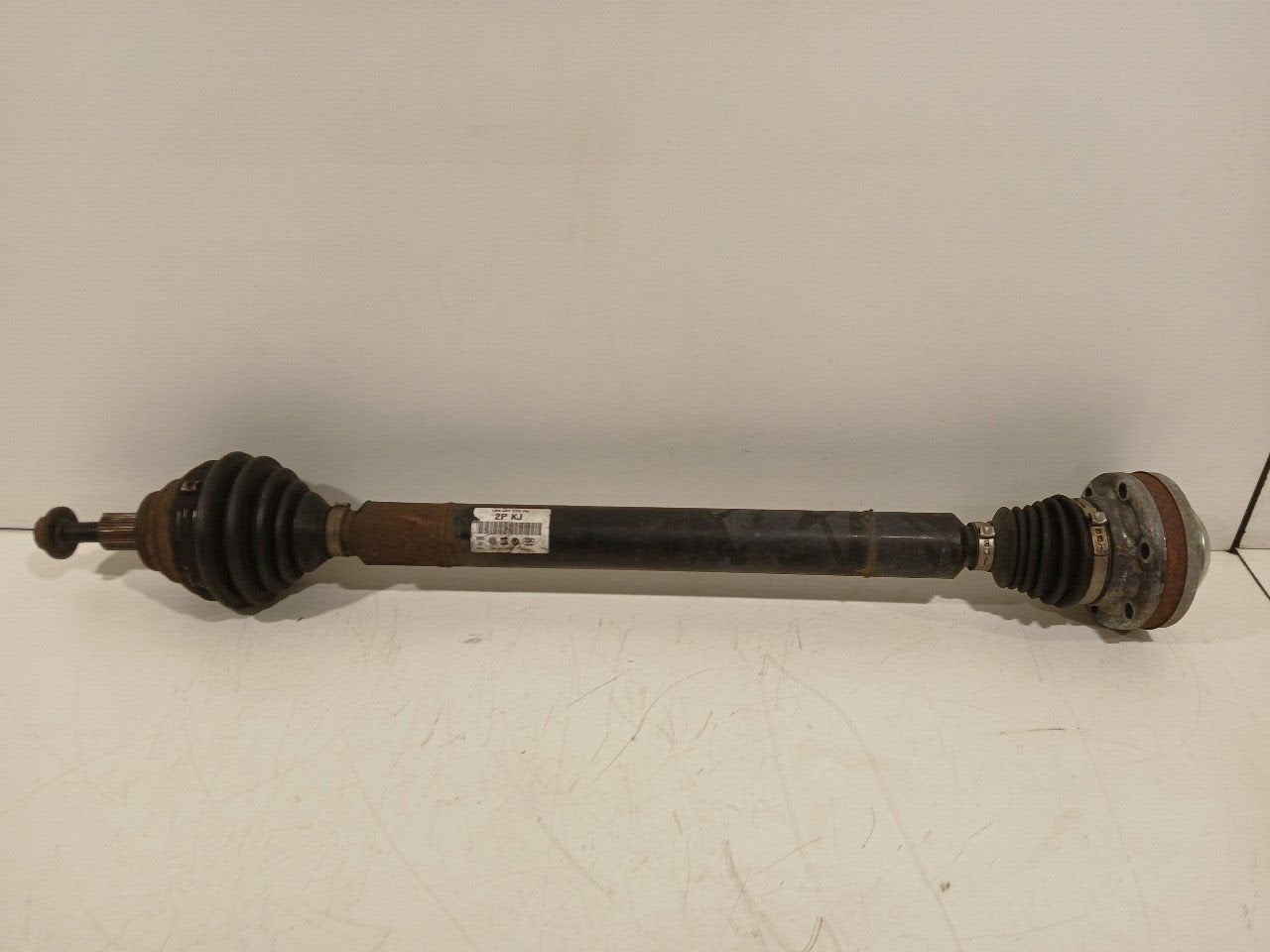 Aandrijfas rechts voor Volkswagen Golf, Onderdelen@venauto.nl, Van der Ven Autorecycling B.V., Gebruikt, Ettenseweg 76, 4706 PB Roosendaal, The Netherlands