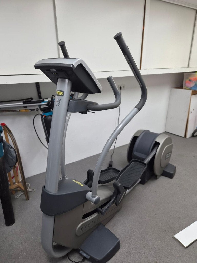 Crosstrainer Technogym Excite 700, Sport en Fitness, Ophalen, Zo goed als nieuw, Crosstrainer