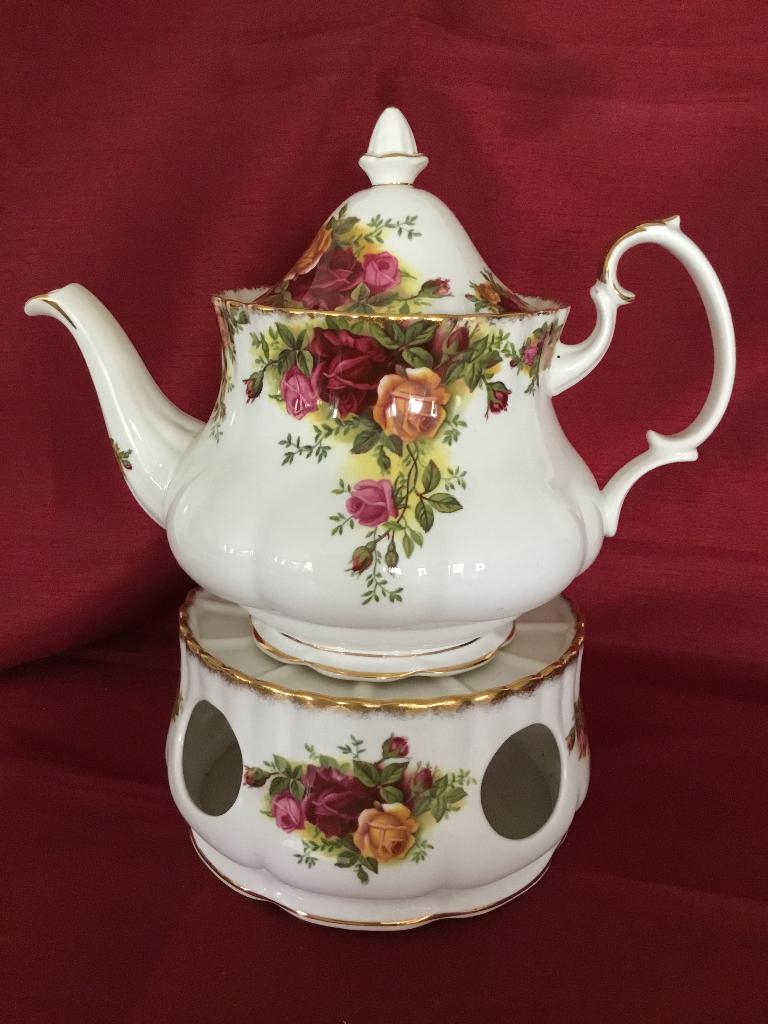 Royal Albert OLD COUNTRY ROSE, Antiek en Kunst, Antiek | Servies los, Ophalen of Verzenden