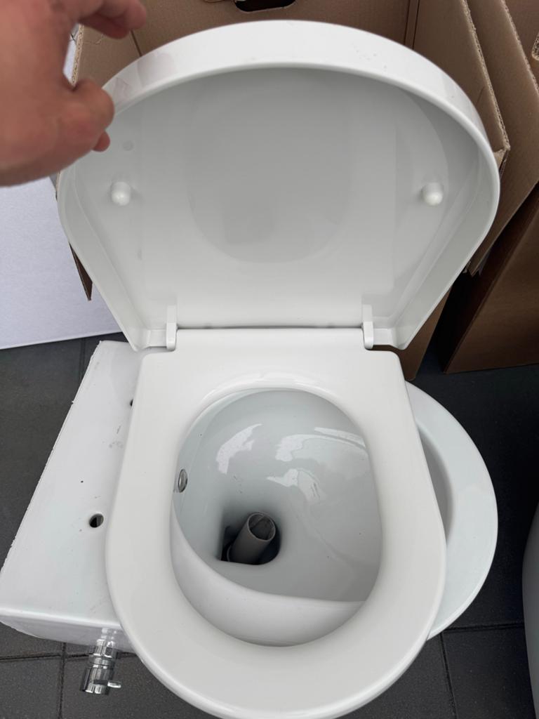 wandclosets bidet toilet(2 stuks), Ophalen, Zo goed als nieuw, Toilet