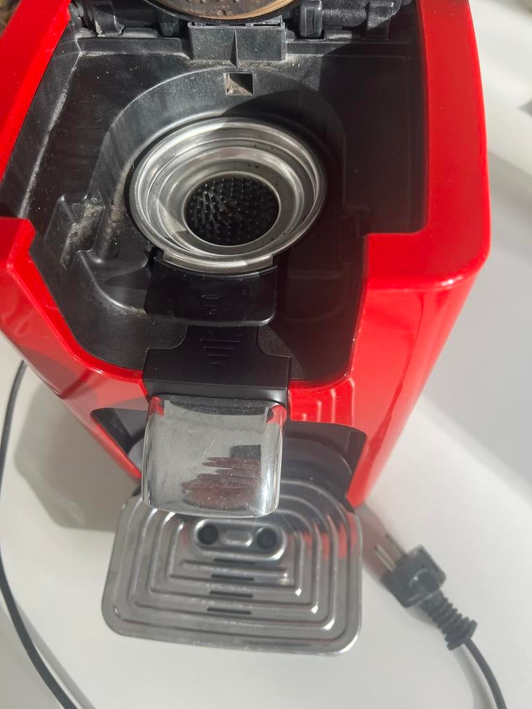 Philips Senseo rood, Gebruikt, Koffiemachine, Ophalen of Verzenden, Koffiepads en cups
